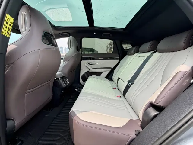 BYD Song PLUS PHEV 2025 EV 520km Luxury — Фото автомобиля 10