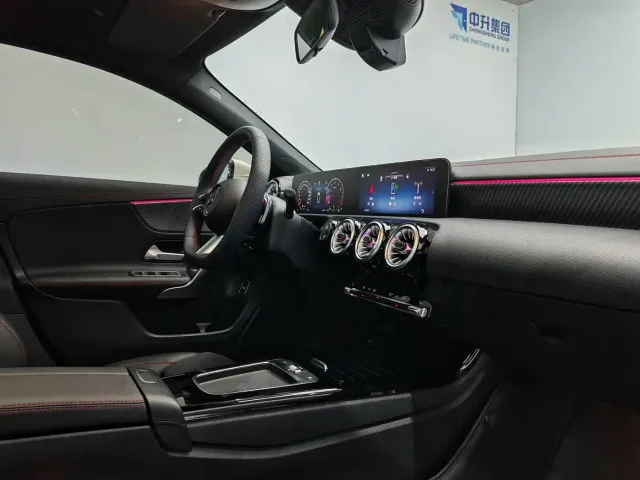 Mercedes-Benz A-Class — Фото автомобиля 15