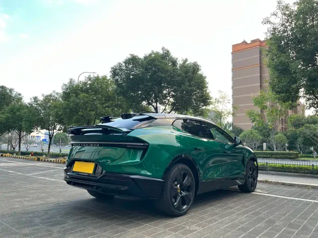 Lotus Eletre — Фото автомобиля 15