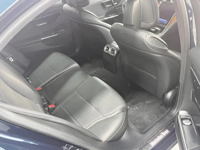 Mercedes-Benz C-Class — Фото автомобиля 13