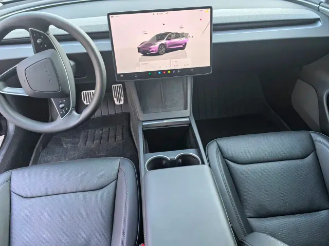 Tesla Model 3 — Фото автомобиля 5