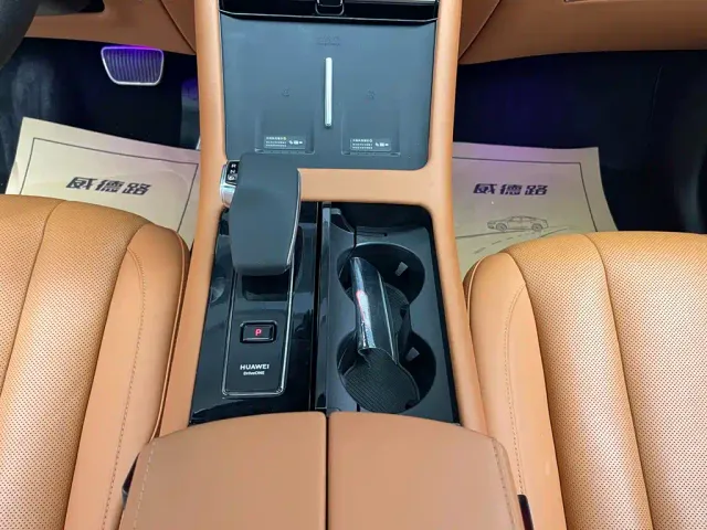 Aito M7 — Фото автомобиля 25