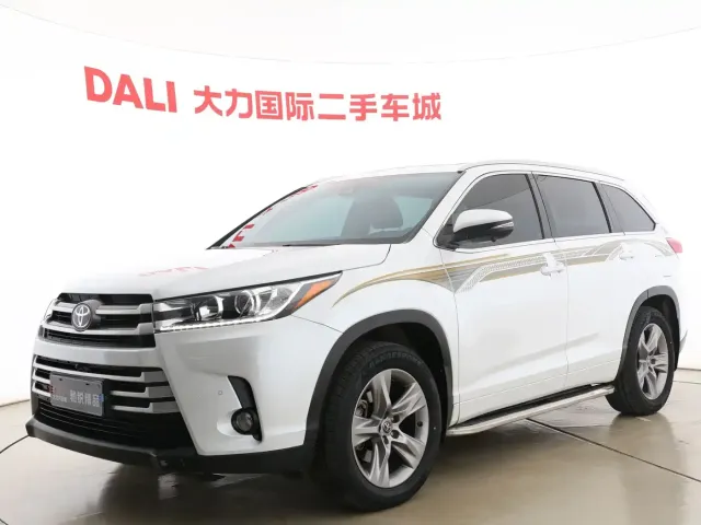 Фотография автомобиля — Toyota Highlander