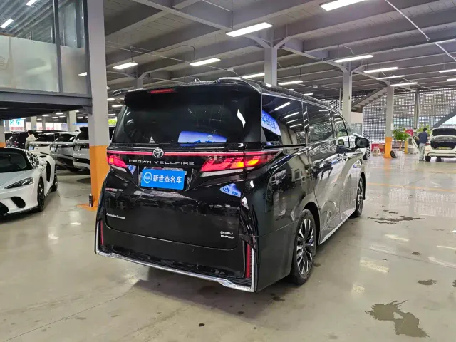 Toyota Vellfire — Фото автомобиля 8