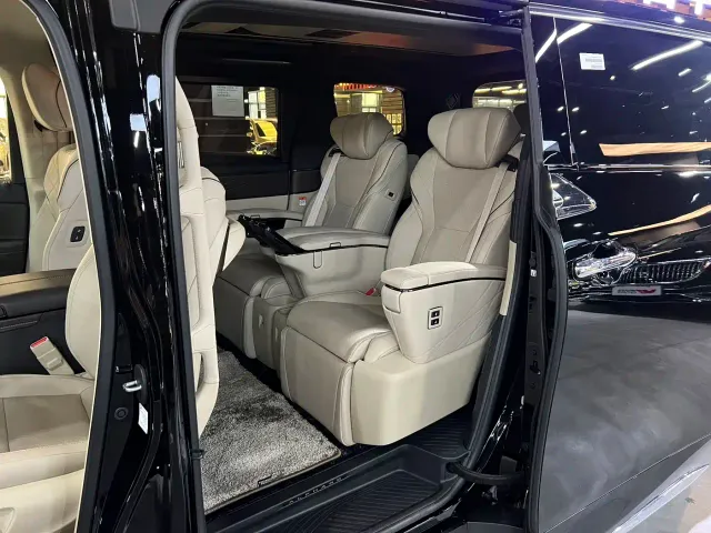 Toyota Alphard — Фото автомобиля 5