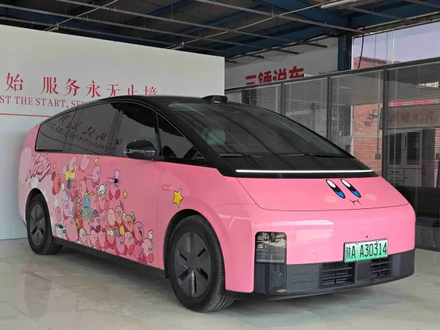 Li Auto MEGA — Фото автомобиля 3