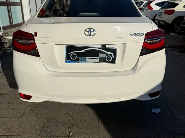 Toyota Vios — Фото автомобиля 4