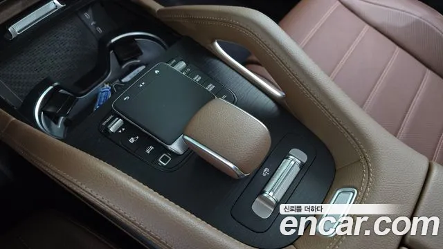 Mercedes-Benz GLE-Class — Фото автомобиля 18