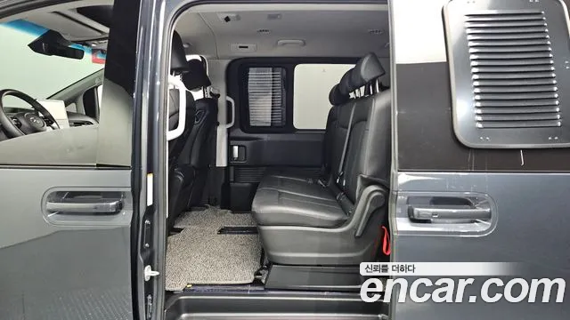 Hyundai Staria Staria L3.5 Tourer 9 мест — Фото автомобиля 11