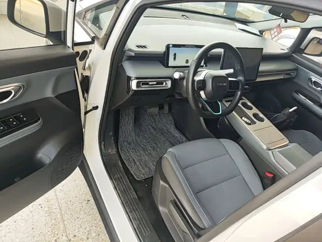 GAC Aion Y — Фото автомобиля 15