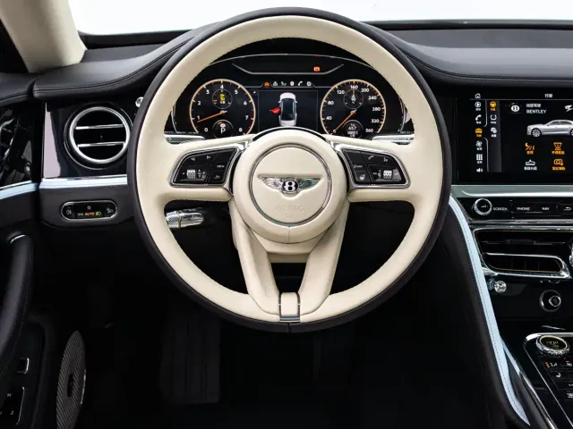 Bentley Flying Spur — Фото автомобиля 6