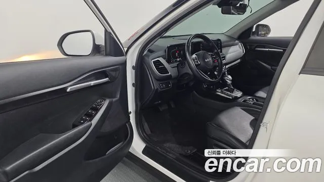 Kia Seltos — Фото автомобиля 15