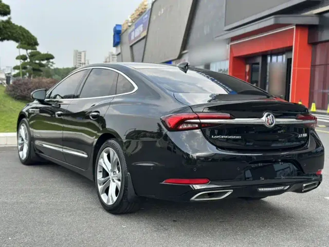 Buick LaCrosse — Фото автомобиля 8