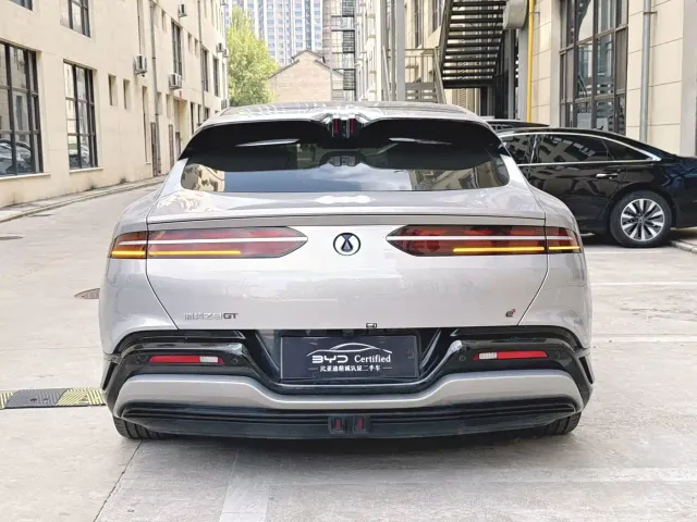 Denza Z9GT — Фото автомобиля 11
