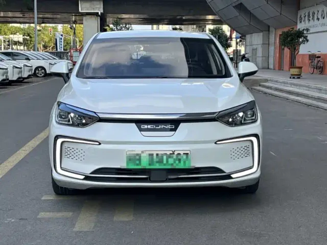 BAIC Beijing EU5 — Фото автомобиля 2