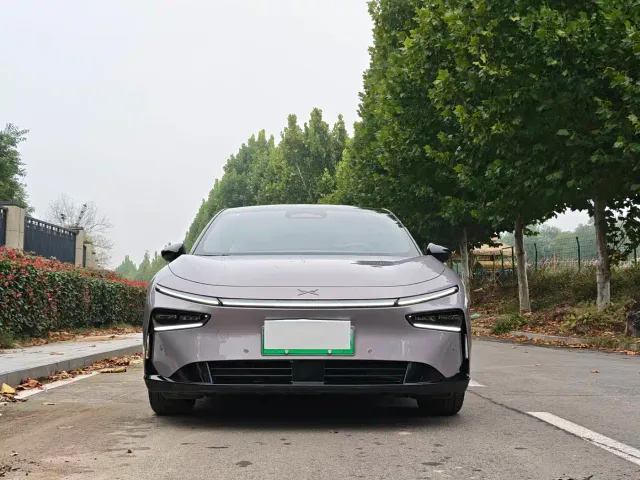 Xpeng P7+ — Фото автомобиля 2
