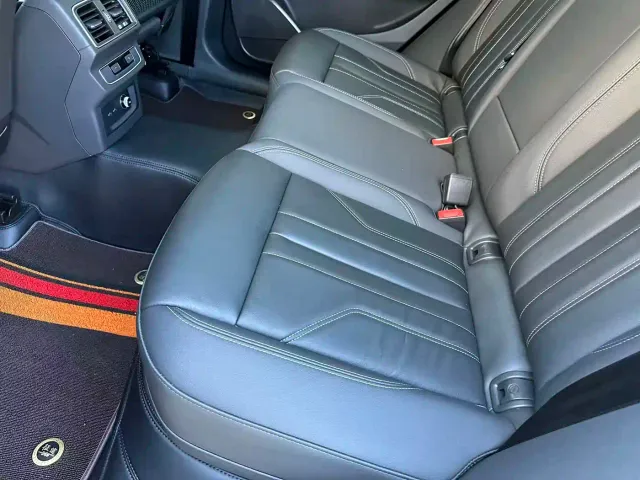 Audi Q5L — Фото автомобиля 16
