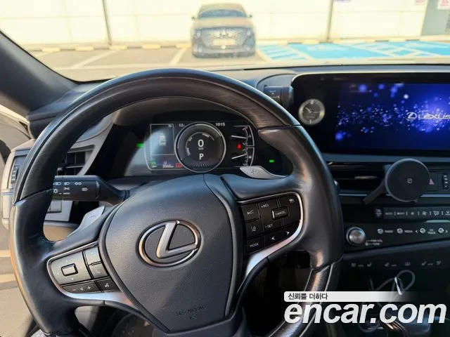 Lexus ES 7th Gen — Фото автомобиля 3