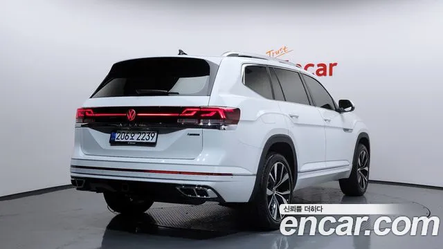 Volkswagen Atlas — Фото автомобиля 2