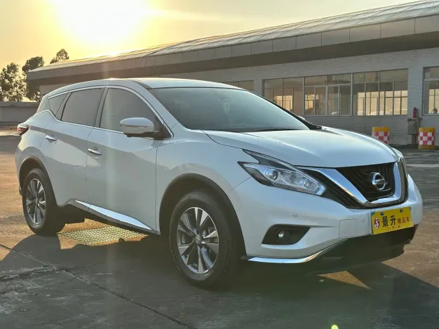 Nissan Murano — Фото автомобиля 3