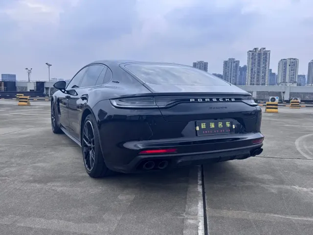 Porsche Panamera — Фото автомобиля 22