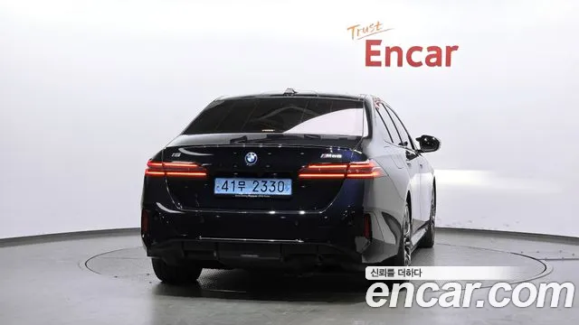 BMW i5 — Фото автомобиля 3