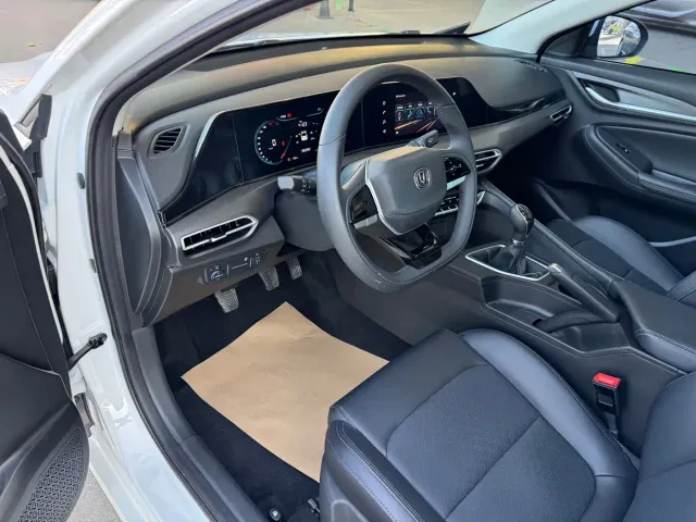 Changan Eado — Фото автомобиля 4