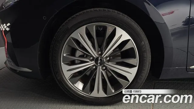 Kia K8 K8 Hybrid — Фото автомобиля 4