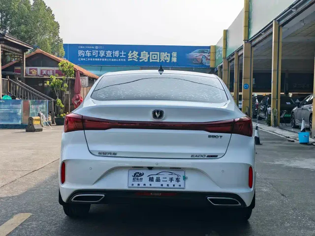 Changan Eado — Фото автомобиля 6