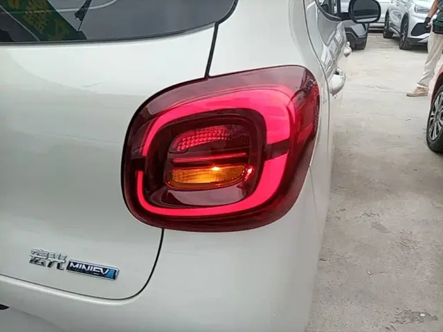 Wuling Hongguang Mini EV — Фото автомобиля 7