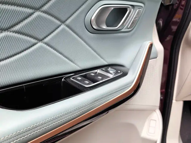 Maxus G90 — Фото автомобиля 4