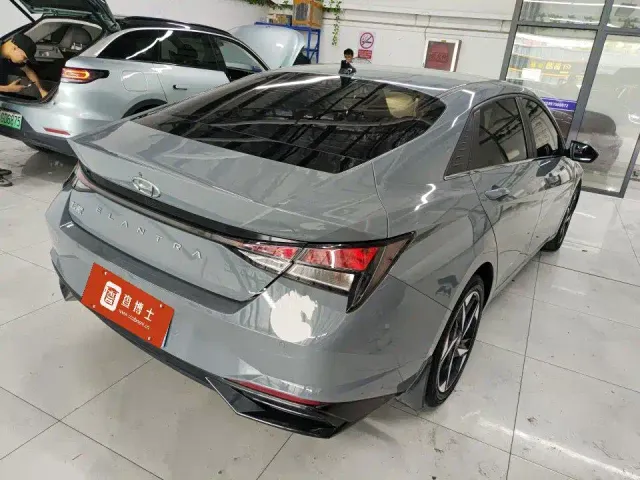Hyundai Elantra — Фото автомобиля 4