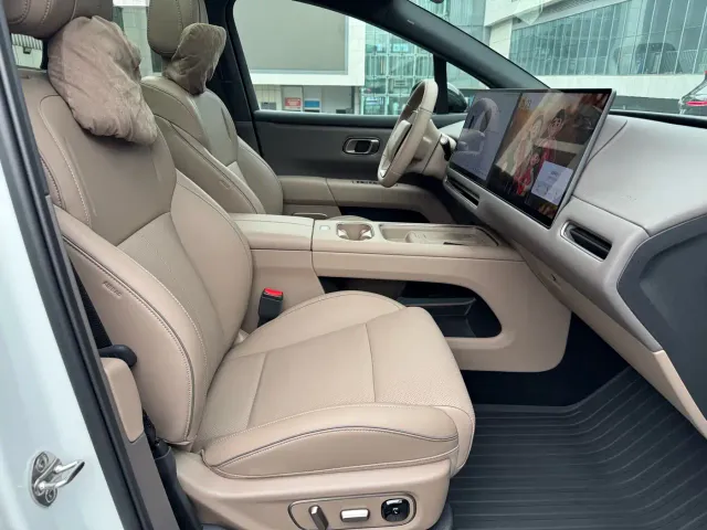 Li Auto i6 — Фото автомобиля 9