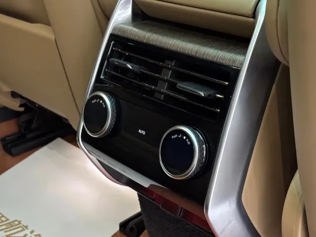 Land Rover Range Rover — Фото автомобиля 15