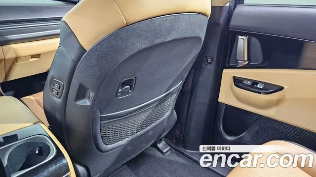 Kia Carnival Generation 4 — Фото автомобиля 19
