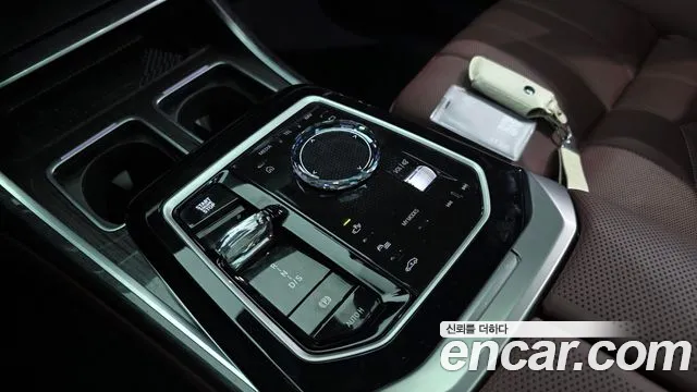 BMW 7 Series G70 — Фото автомобиля 12