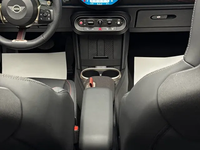 MINI Hatch — Фото автомобиля 15