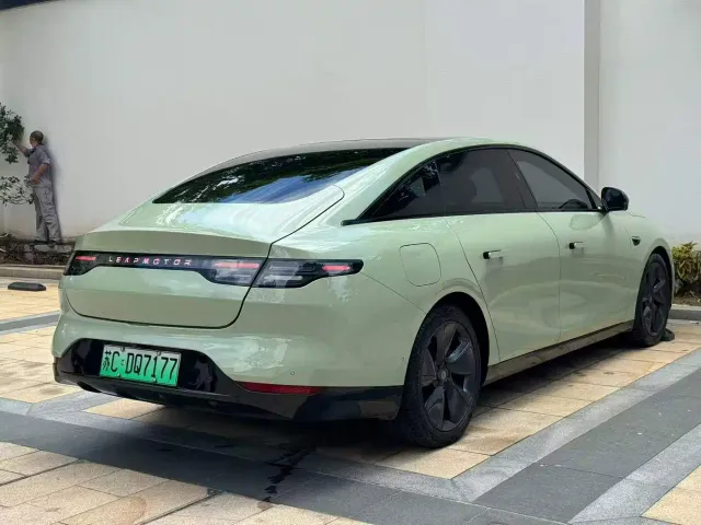 Leapmotor C01 — Фото автомобиля 7