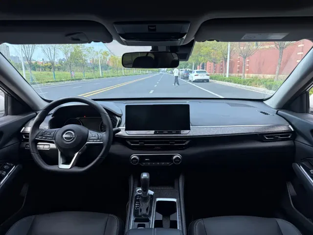 Nissan Teana — Фото автомобиля 5