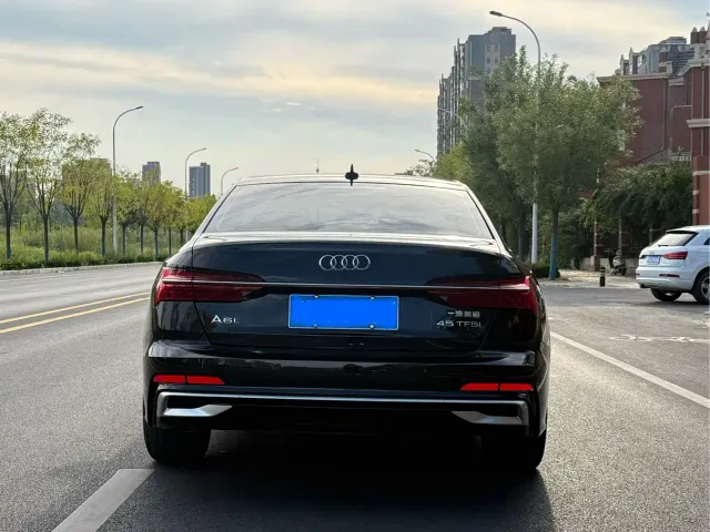 Audi A6L — Фото автомобиля 8