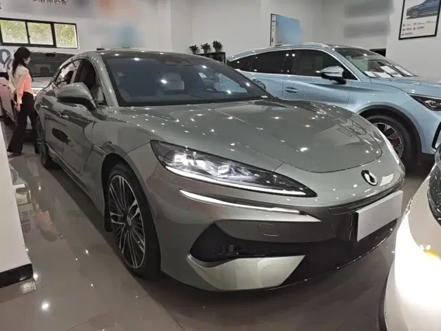 Denza Z9GT — Фото автомобиля 3