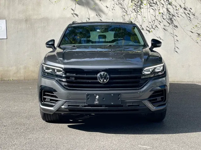 Volkswagen Touareg — Фото автомобиля 2