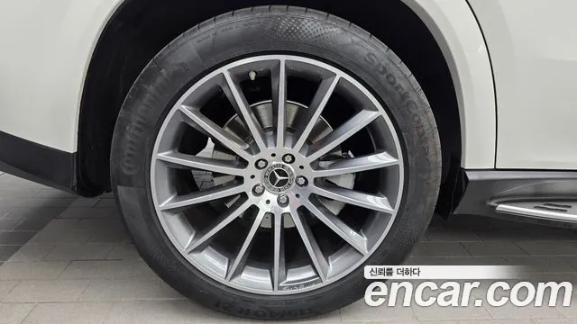 Mercedes-Benz GLE-Class — Фото автомобиля 5
