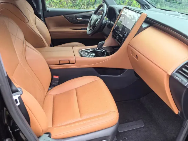 Toyota Vellfire — Фото автомобиля 10