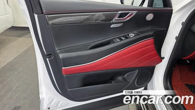 Genesis GV80 — Фото автомобиля 21
