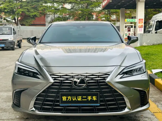 Lexus ES — Фото автомобиля 2