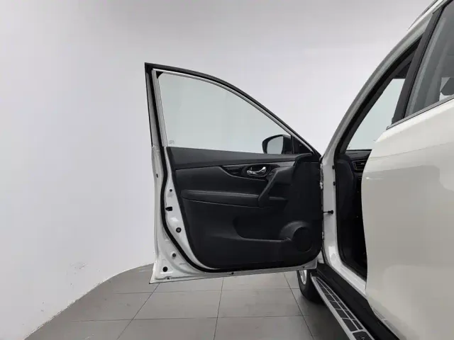 Nissan X-Trail — Фото автомобиля 8