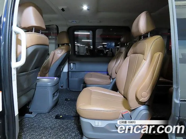 Hyundai Staria Staria 4WD Lounge 9 мест — Фото автомобиля 7