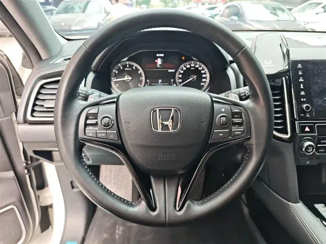 Honda UR-V — Фото автомобиля 13
