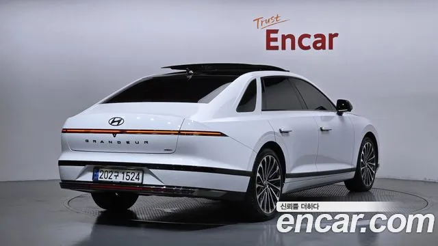 Hyundai Grandeur — Фото автомобиля 2